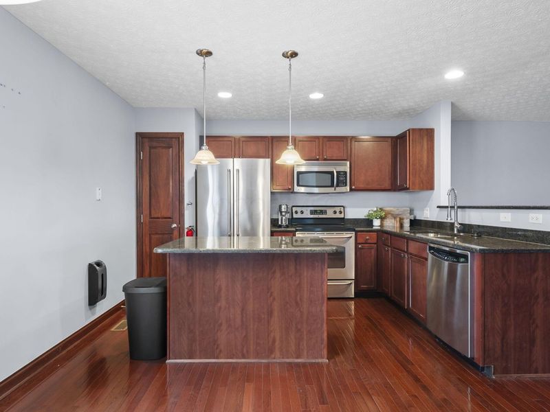 5935 Canyon Creek Drive, Unit 604, Dublin, OH 43016 Photo 12