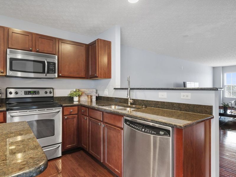 5935 Canyon Creek Drive, Unit 604, Dublin, OH 43016 Photo 13