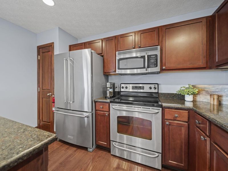 5935 Canyon Creek Drive, Unit 604, Dublin, OH 43016 Photo 14