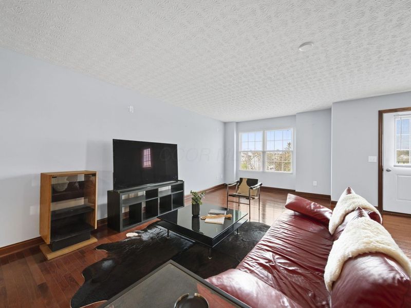 5935 Canyon Creek Drive, Unit 604, Dublin, OH 43016 Photo 7