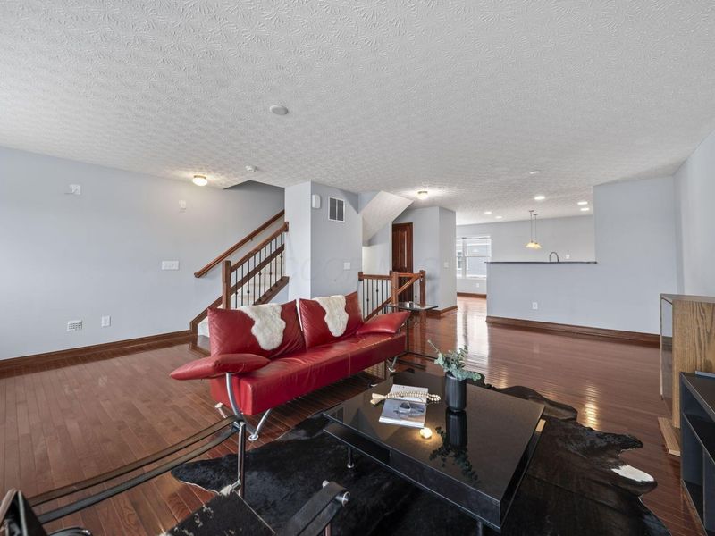 5935 Canyon Creek Drive, Unit 604, Dublin, OH 43016 Photo 9