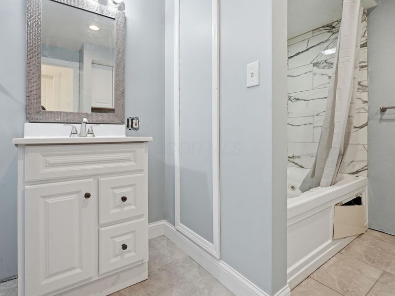 326 E 3rd Street , Ashland, OH 44805 Photo 18