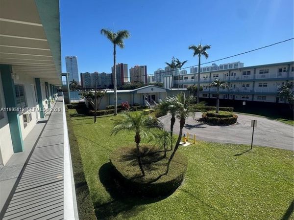 3923 NE 166th St, Unit N208, North Miami Beach, FL 33160