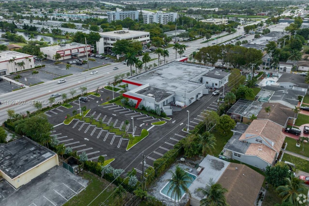 20450 NW 2nd Ave , Unit 20450--56, Miami Gardens, FL 33169 Photo