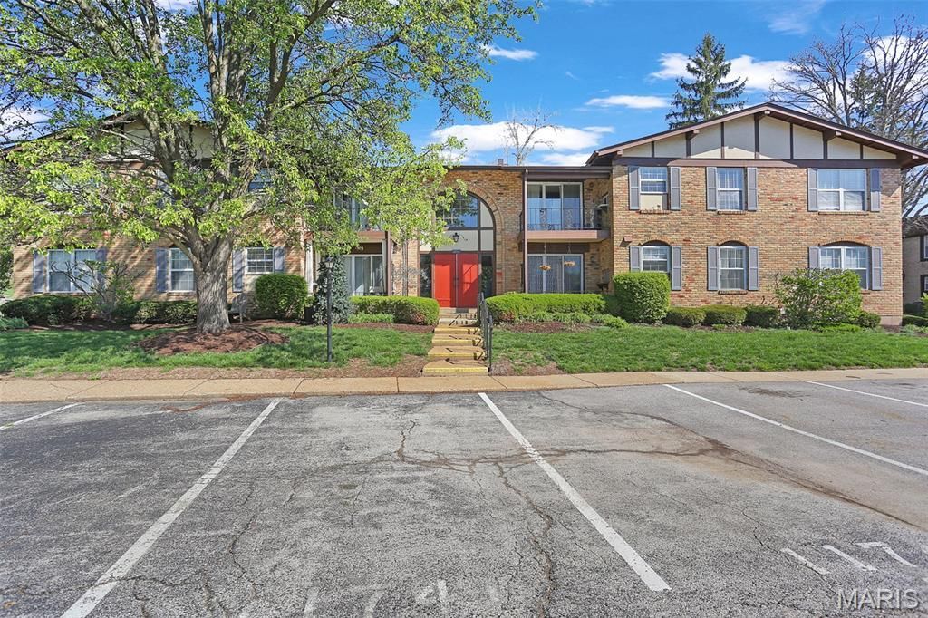 11741 Casa Grande Drive, Unit G, Saint Louis, MO 63146 Main Photo