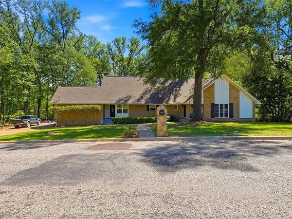 1201 Garden Avenue, Mount Pleasant, TX 75455