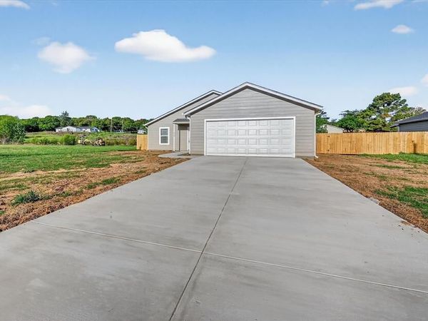 412 Susan Drive , Kennedale, TX 76060