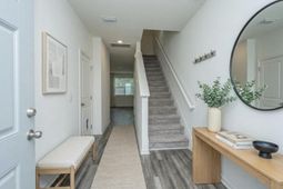 2102 Scarlett Maple Street photo 4