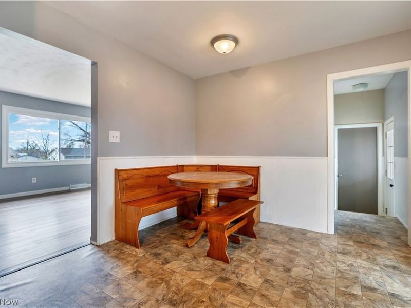 1923 Caroline Avenue, Norton, OH 44203 Photo 10