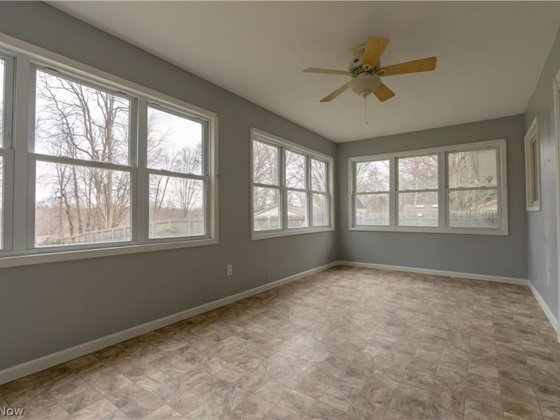 1923 Caroline Avenue, Norton, OH 44203 Photo 12