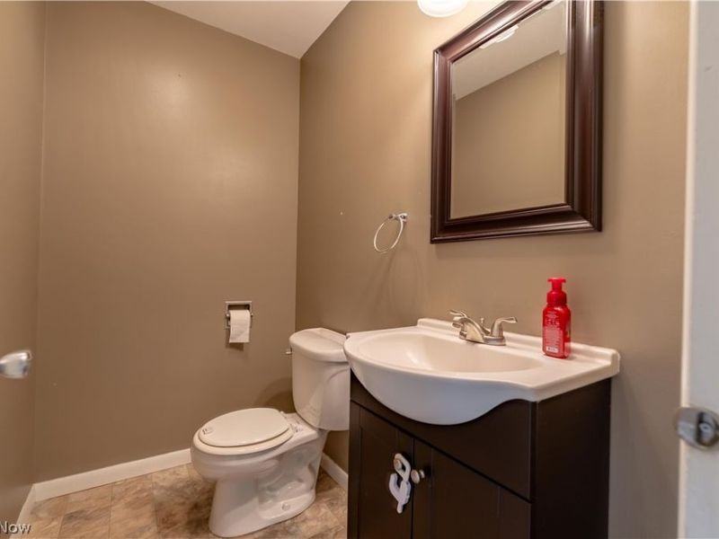 1923 Caroline Avenue, Norton, OH 44203 Photo 15