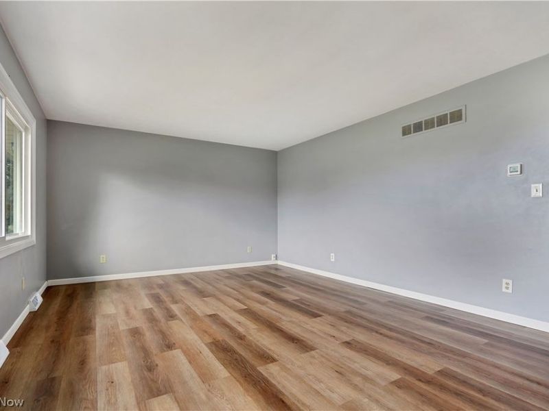 1923 Caroline Avenue, Norton, OH 44203 Photo 2