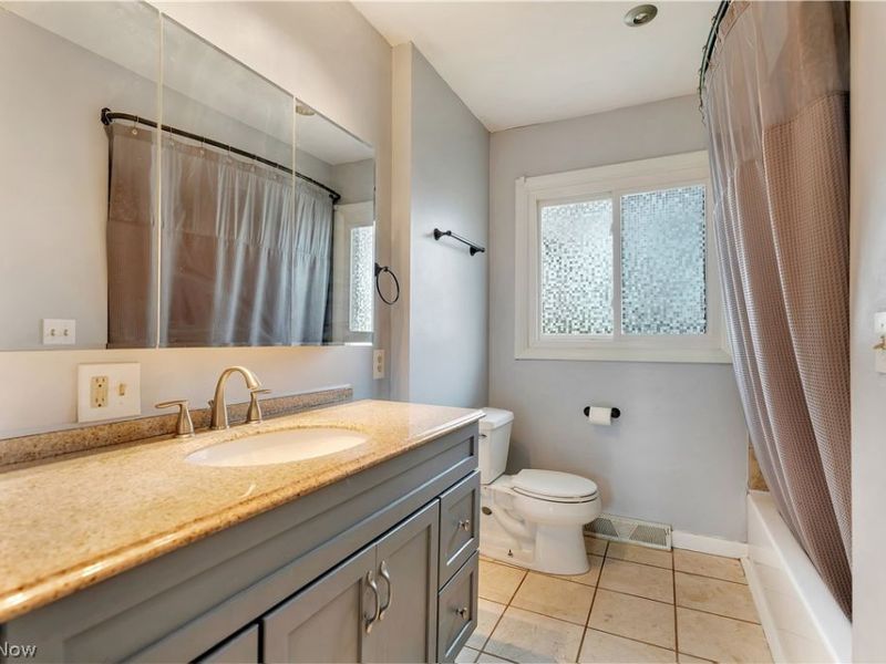 1923 Caroline Avenue, Norton, OH 44203 Photo 22