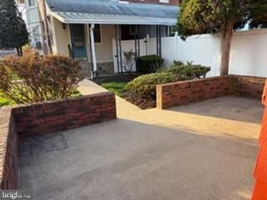 226 N MILLER STREET, READING, PA 19607