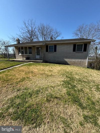 739 6th St, Harrisburg, PA 17113 Main Photo