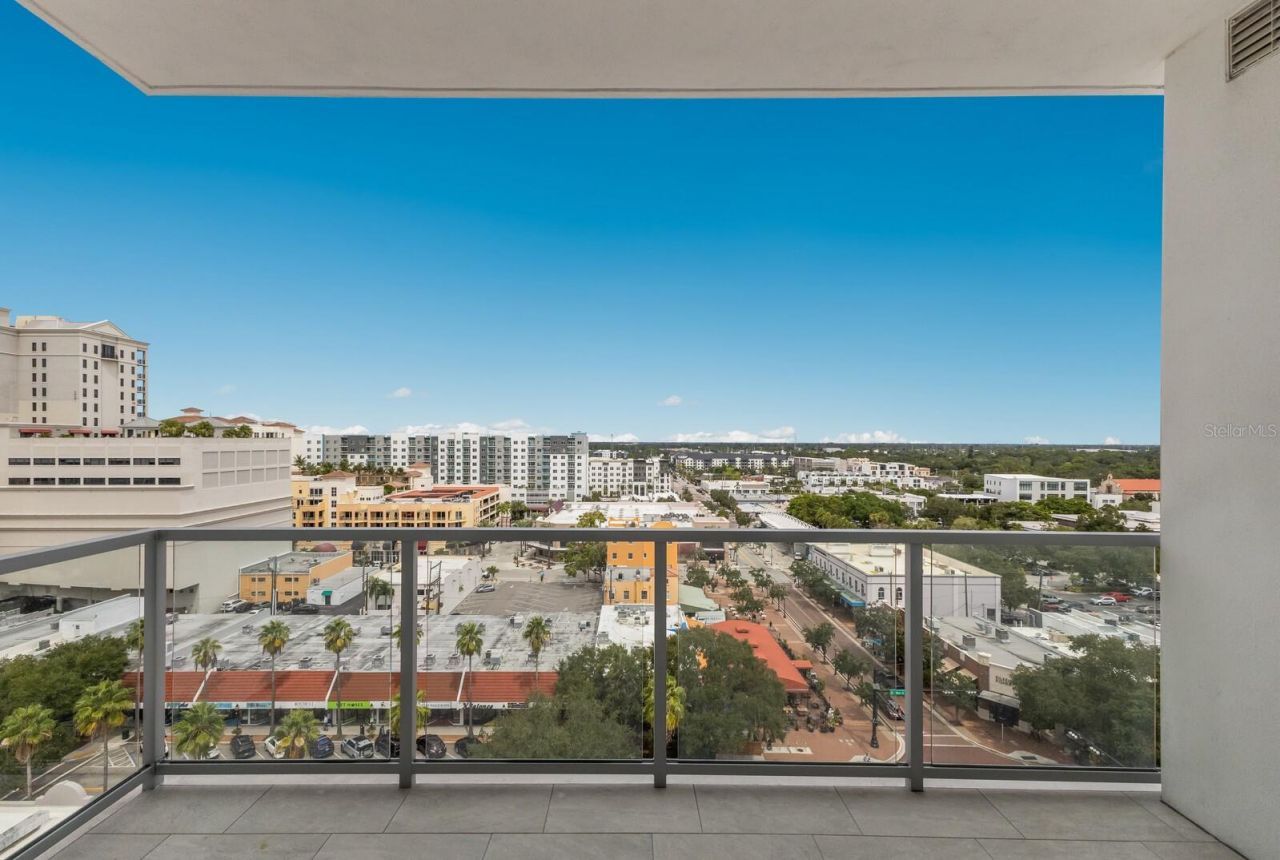 111 S Pineapple Avenue, Unit 1021, Sarasota, FL 34236 Photo