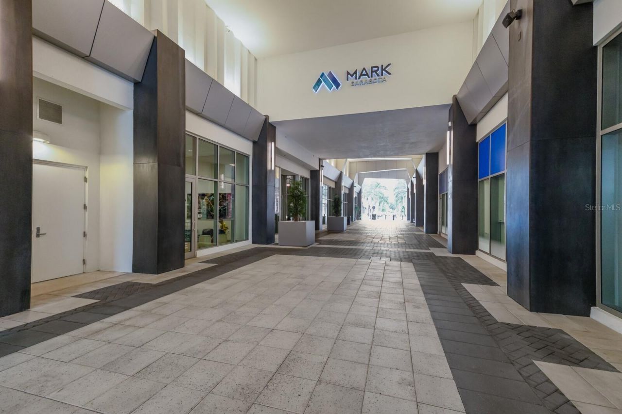 111 S Pineapple Avenue, Unit 1021, Sarasota, FL 34236 Photo