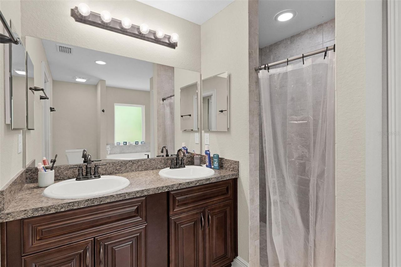 13 Malauka Radial Run, Ocklawaha, FL 32179 Photo