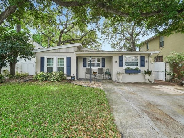 3218 W OAKELLAR AVENUE , TAMPA, FL 33611