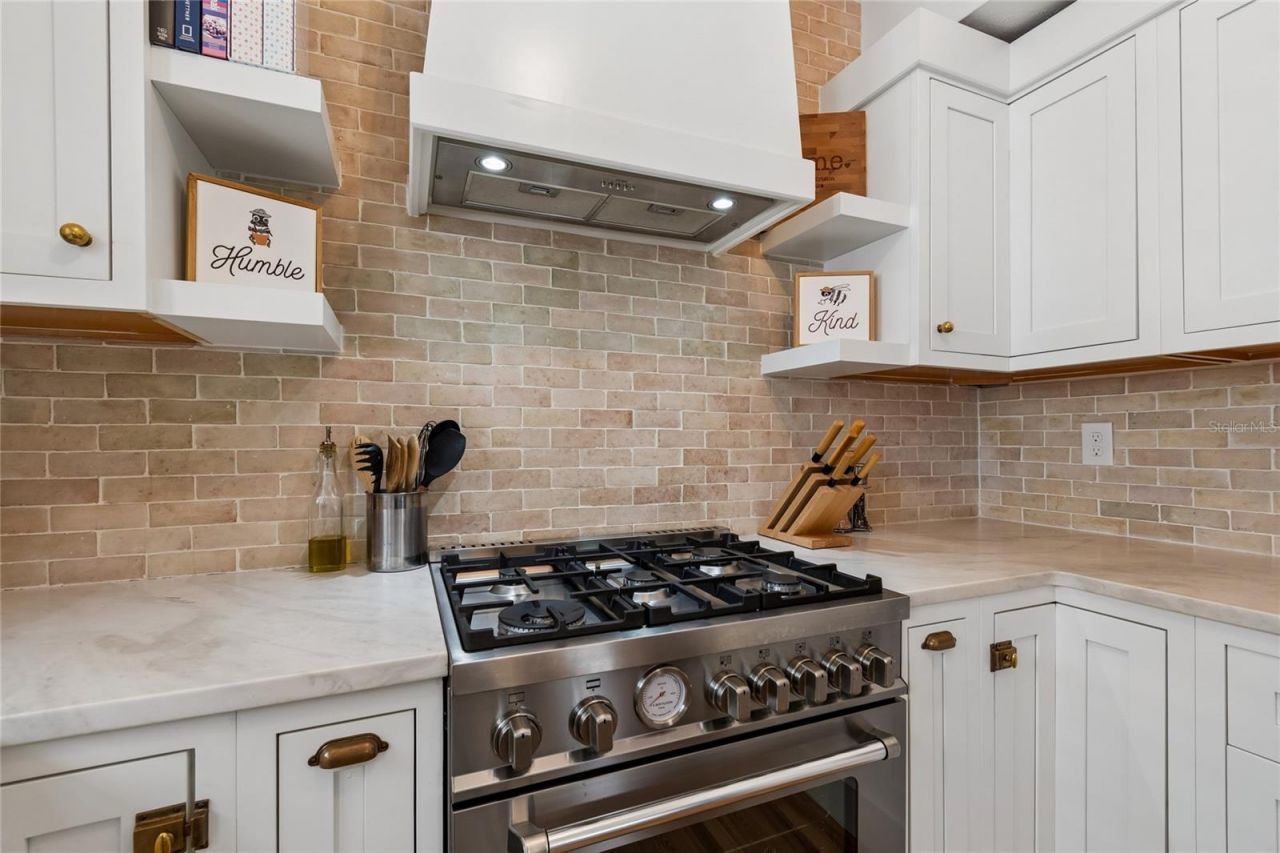 1126 16th Avenue N, Saint Petersburg, FL 33704 Photo