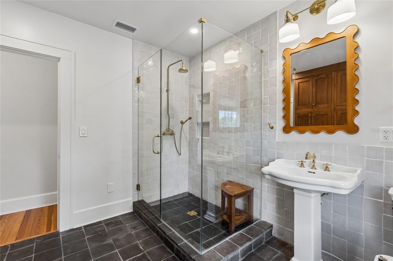 1126 16th Avenue N, Saint Petersburg, FL 33704 Photo