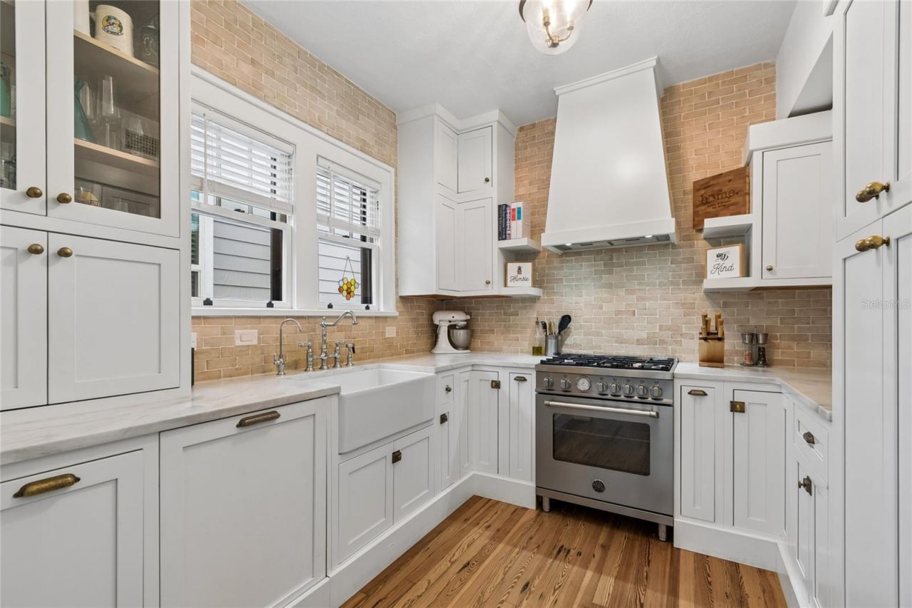 1126 16th Avenue N, Saint Petersburg, FL 33704 Photo