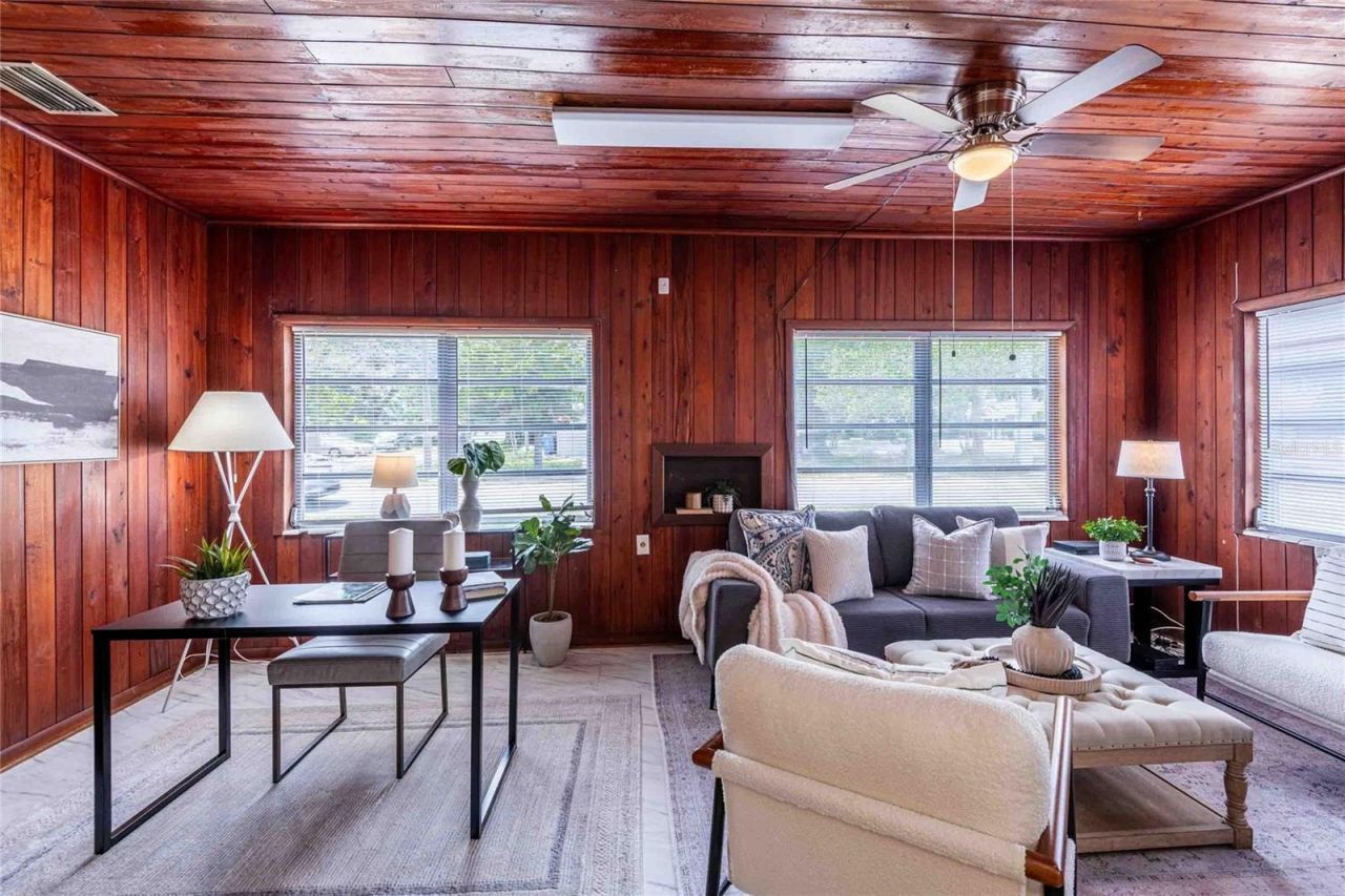 2542 W Hiawatha Street , Tampa, FL 33614 Photo