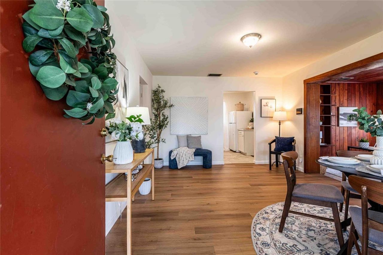 2542 W Hiawatha Street , Tampa, FL 33614 Photo