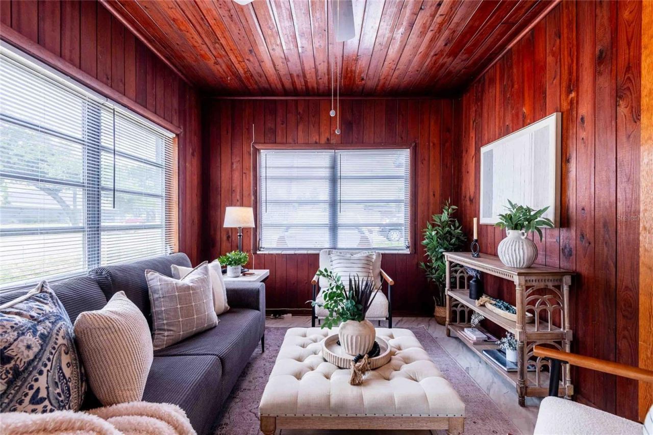 2542 W Hiawatha Street , Tampa, FL 33614 Photo