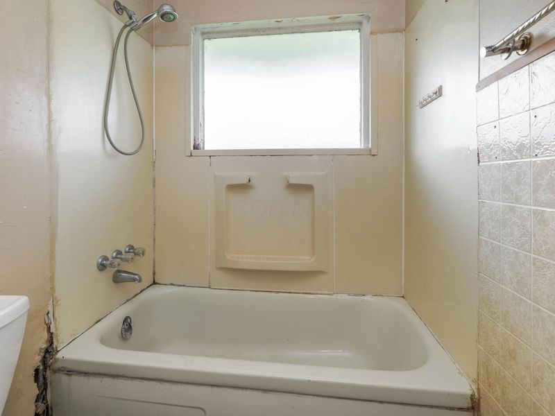 3295 Mary Avenue, Columbus, OH 43204 Photo 20