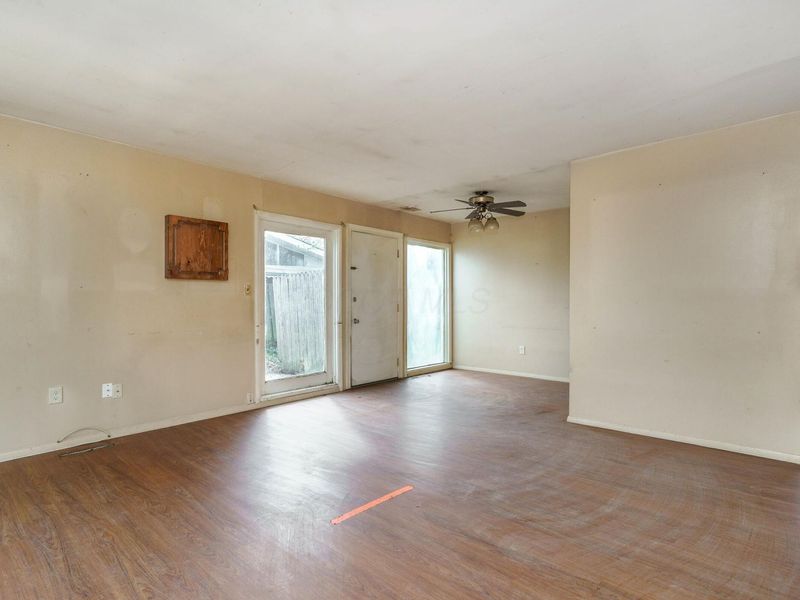 3295 Mary Avenue, Columbus, OH 43204 Photo 5