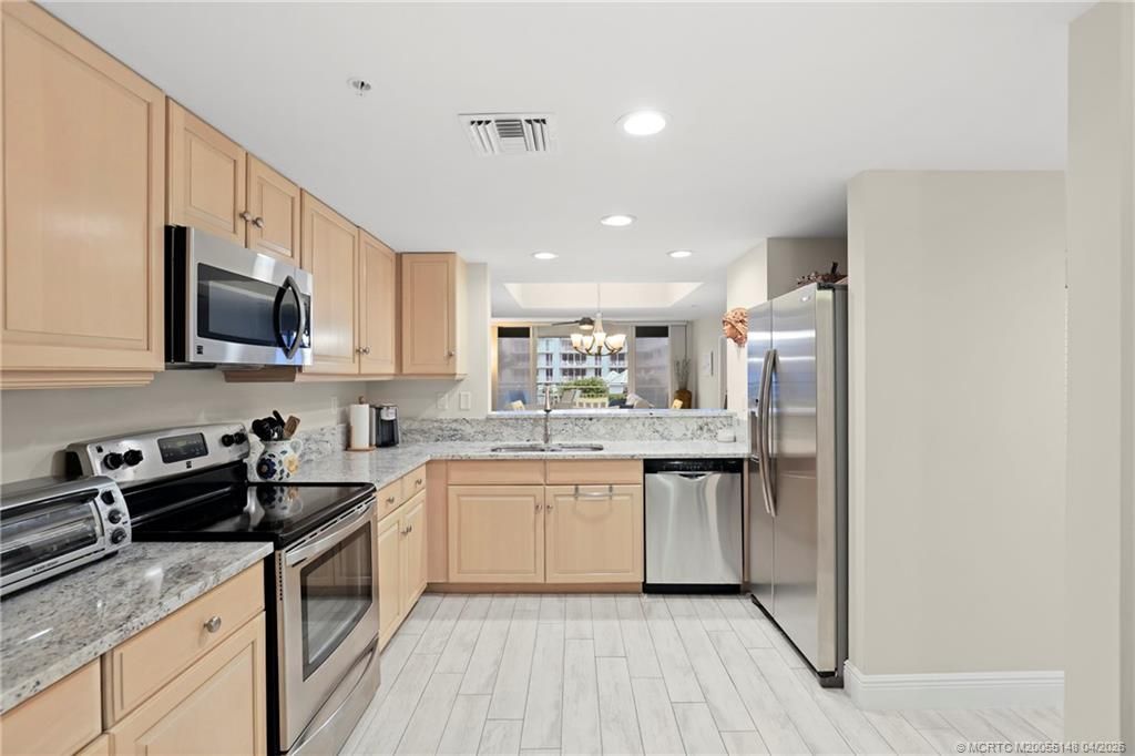 579 NE Plantation Road, Unit N-107, Stuart, FL 34996 Photo