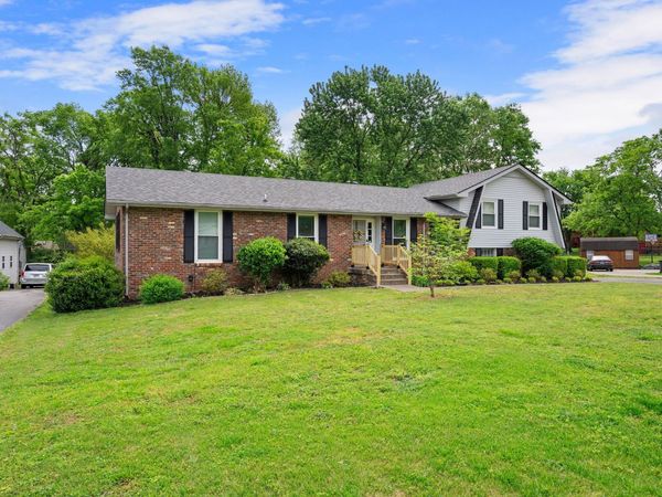 105 Paxton Ct, Hendersonville, TN 37075