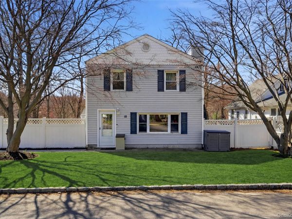 18 Shelter Drive , Sound Beach, NY 11789