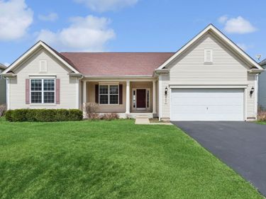 467 Snow Street, Sugar Grove, IL 60554