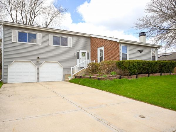 1952 Glenrock Lane, Glendale Heights, IL 60139