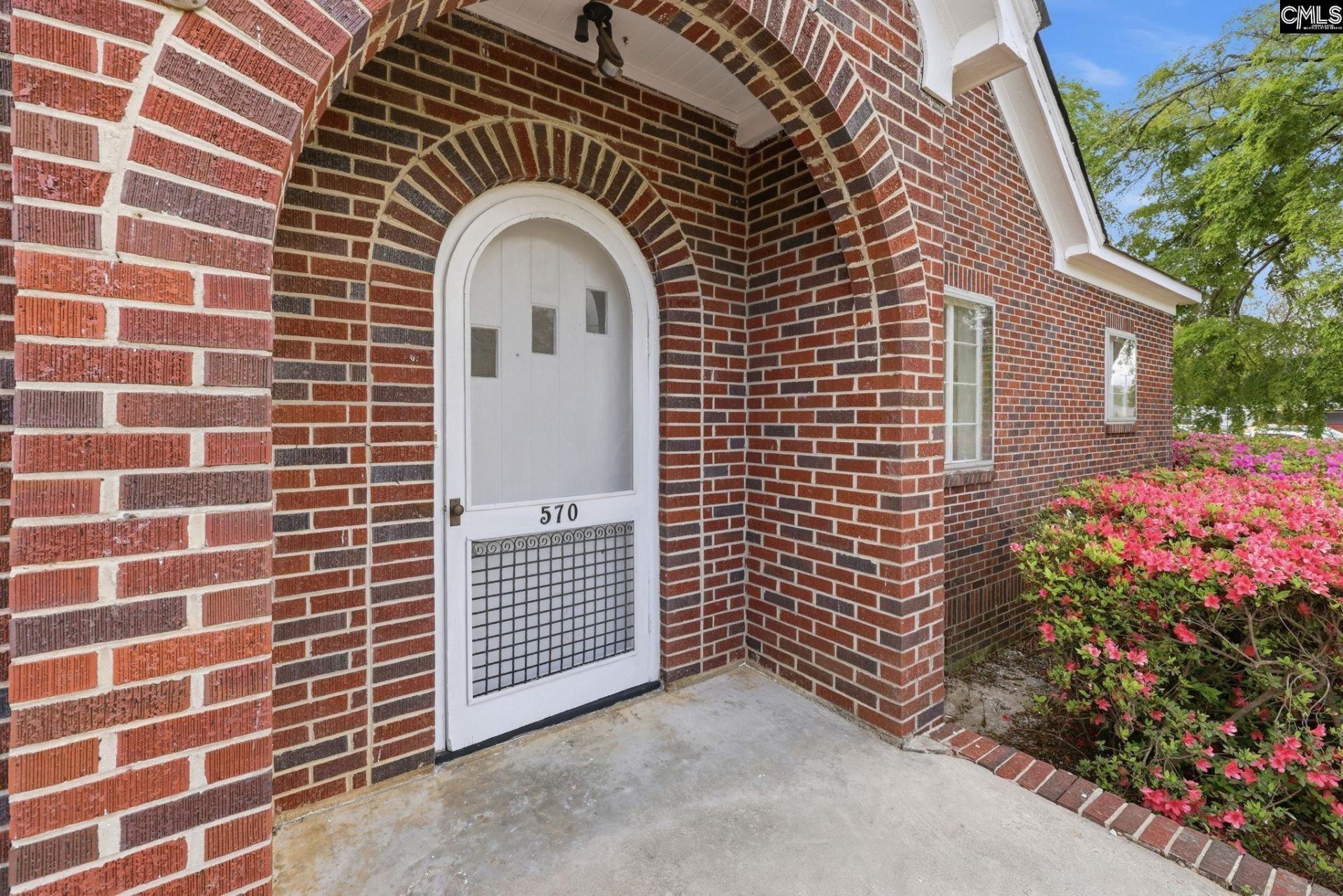 570 W Columbia Avenue Photo 19