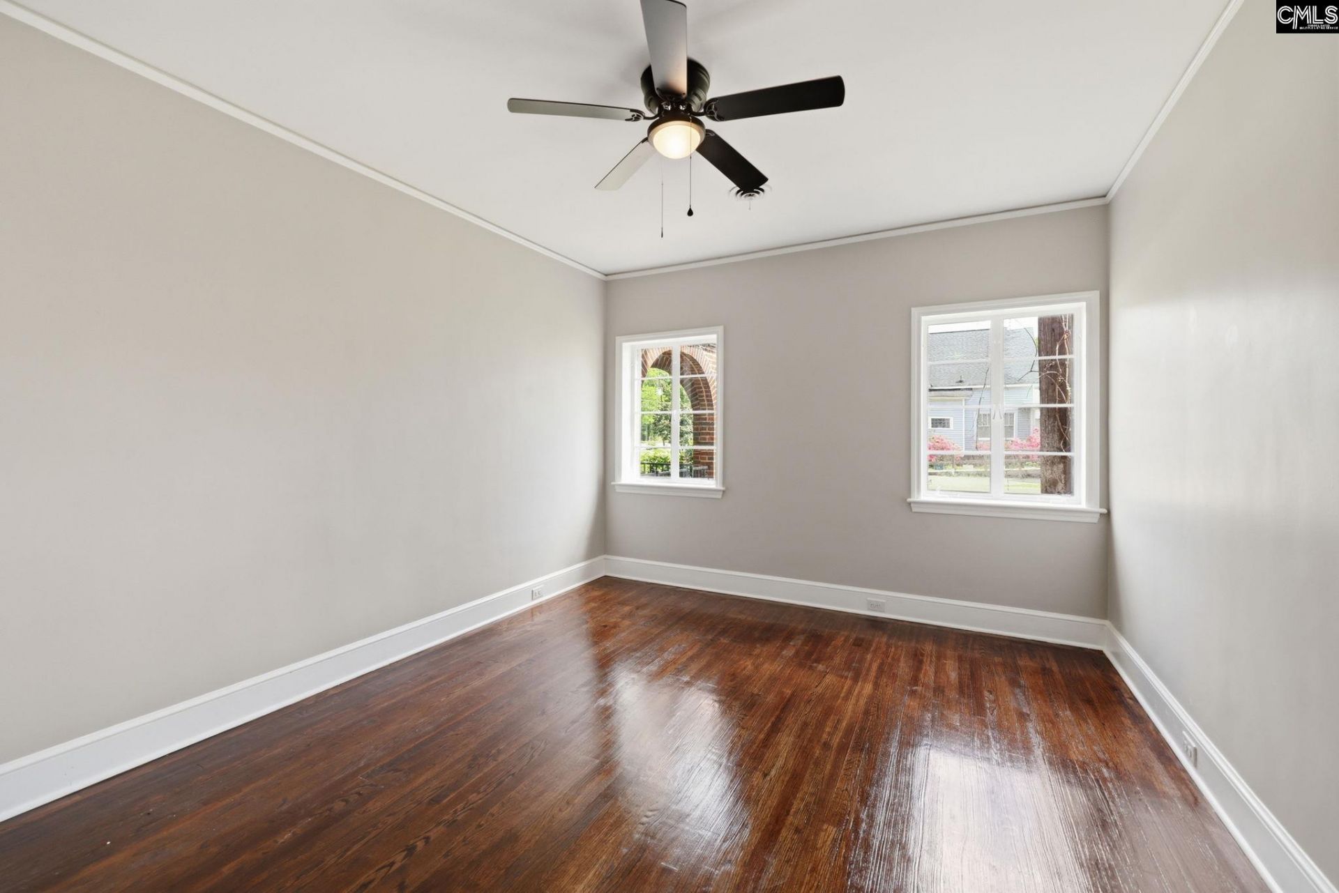 570 W Columbia Avenue Photo 33