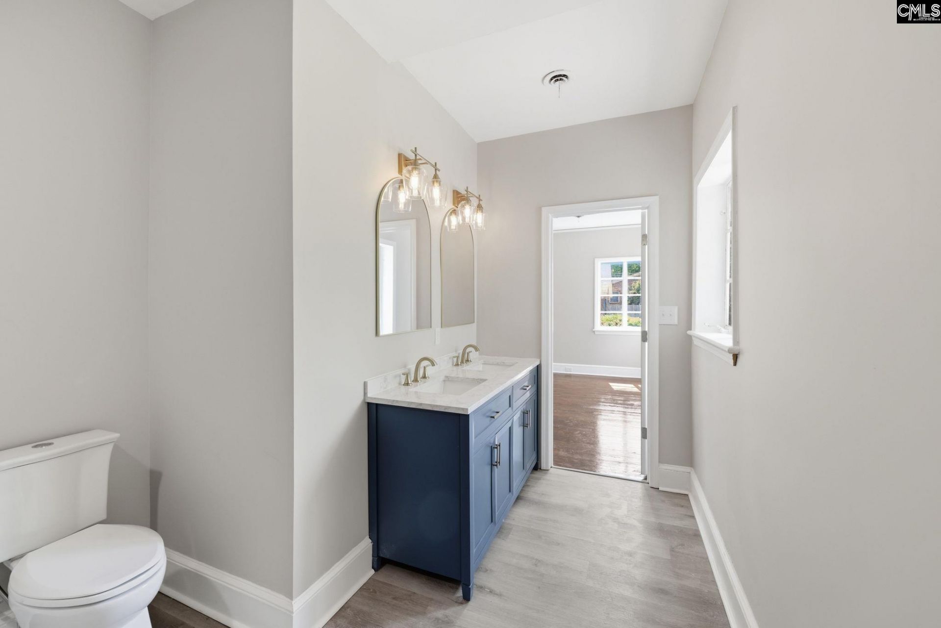 570 W Columbia Avenue Photo 37