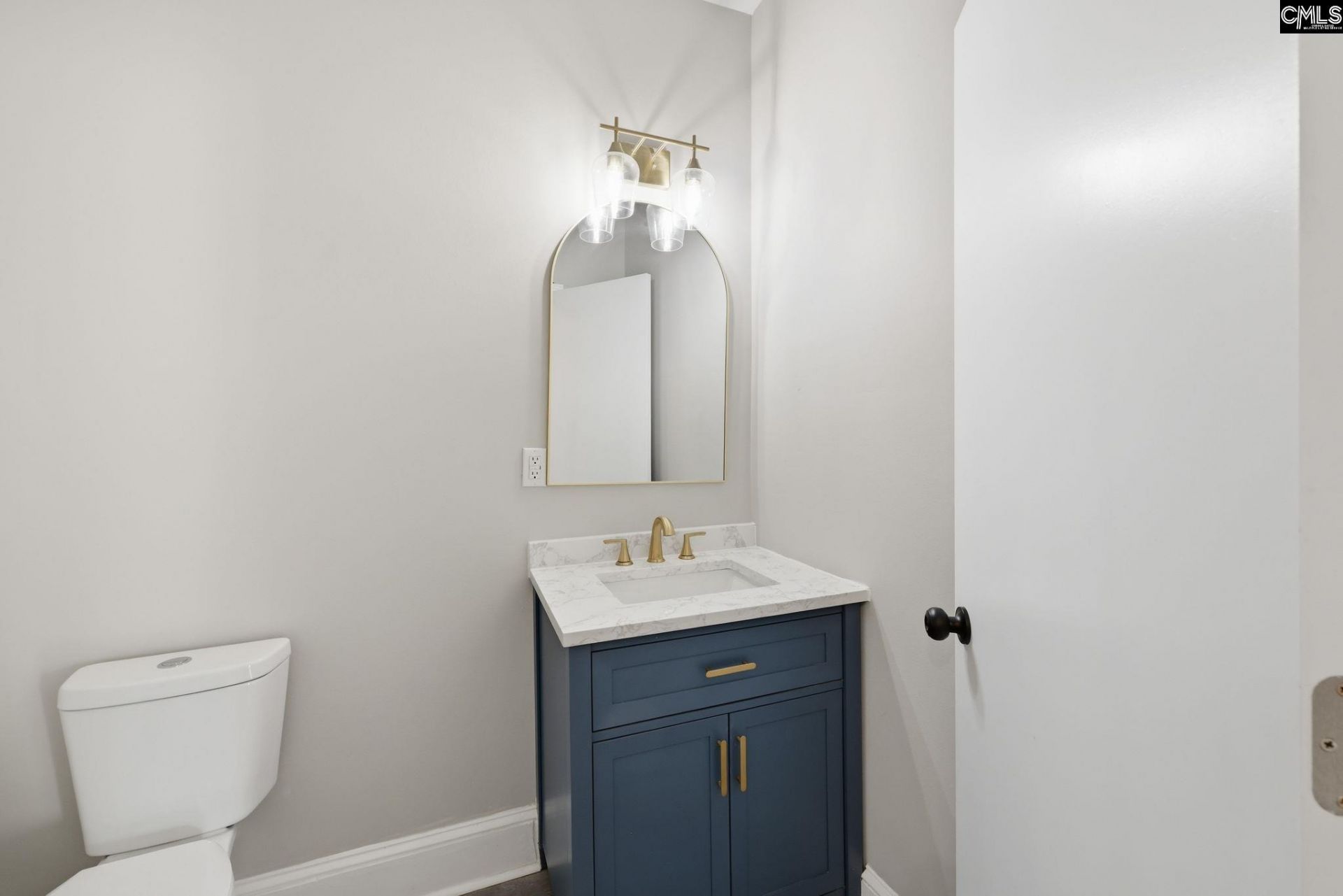 570 W Columbia Avenue Photo 38