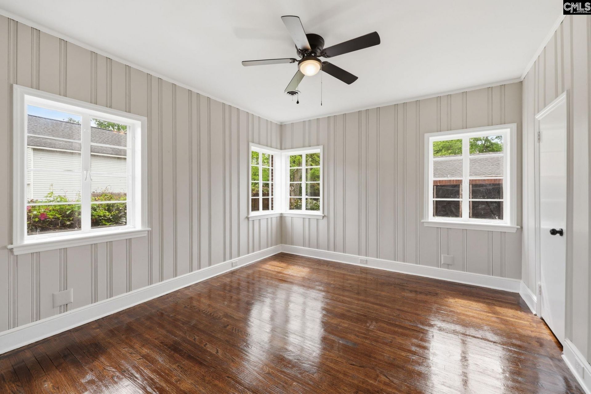 570 W Columbia Avenue Photo 40