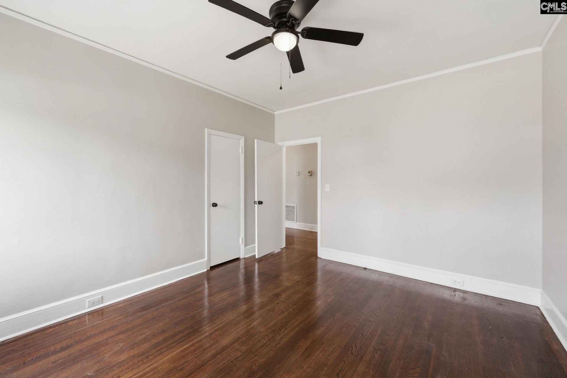 570 W Columbia Avenue Photo 43