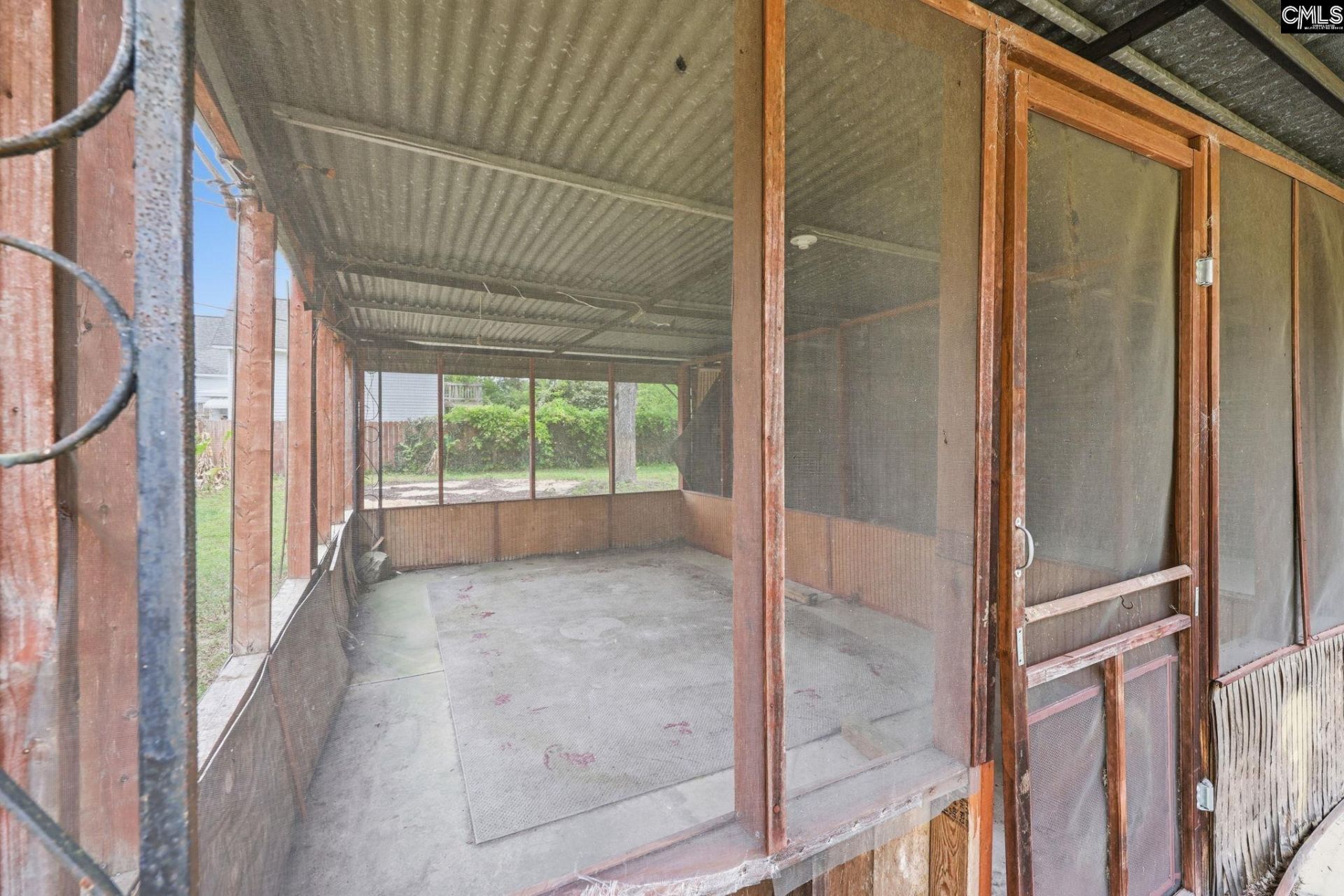 570 W Columbia Avenue Photo 8