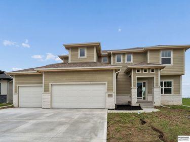 6327 N 207 Street, Elkhorn, NE 68022