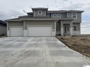 6327 N 207 Street, Elkhorn, NE 68022