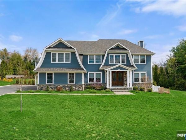 20 Ravine Avenue, WYCKOFF, NJ 07481