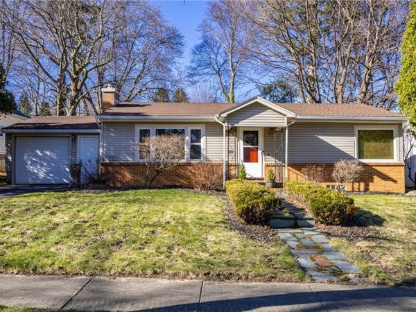 88 Longcroft Road, Rochester, NY 14609