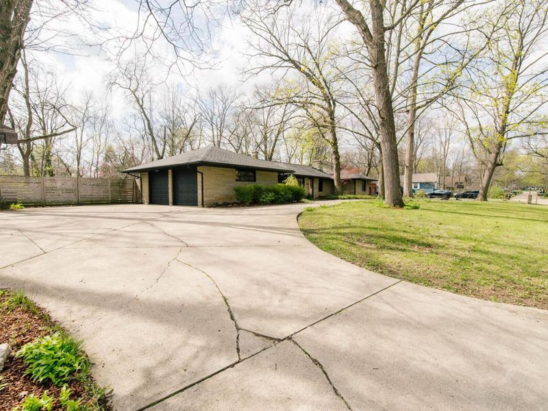 2655 Minerva Lake Road, Columbus, OH 43231 Photo 6