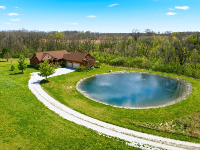 660 Winchester Southern Road NW, Ashville, OH 43103 Photo 2