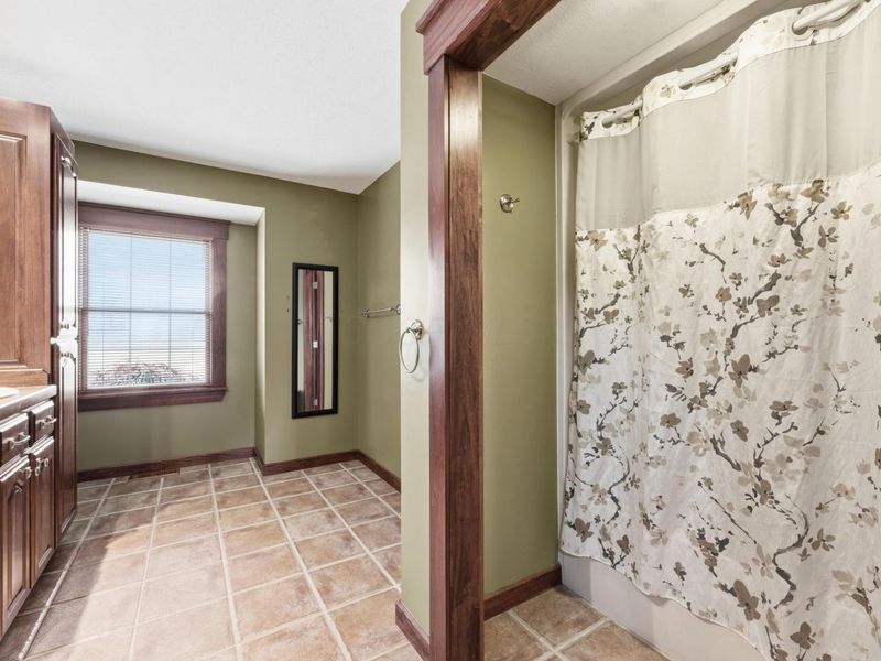 660 Winchester Southern Road NW, Ashville, OH 43103 Photo 33